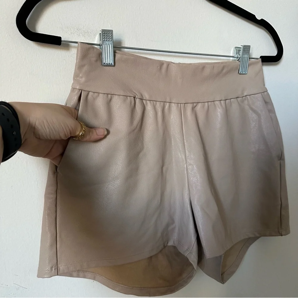 Commando Sand Faux Leather Pull On Shorts Relaxed Fit Pockets Size XS